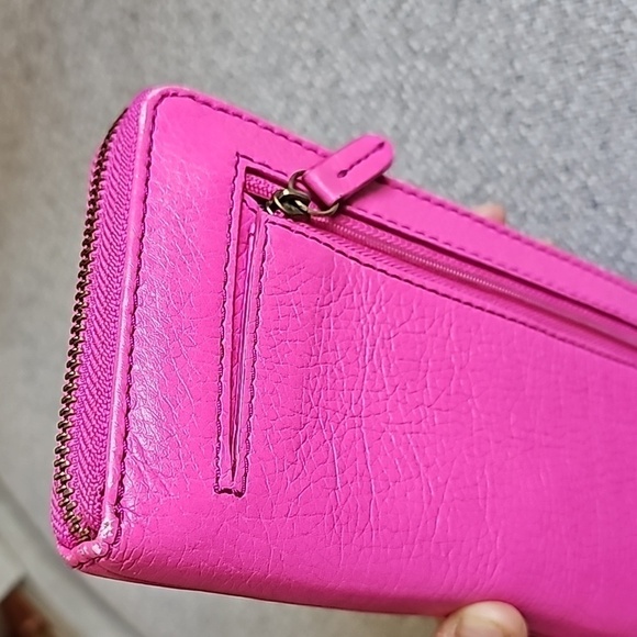 Fossil Pink wristlet - Picture 5 of 9